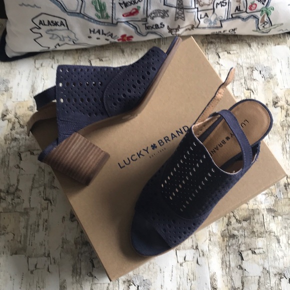 Lucky Brand Ortiz’s block heel sandal - Picture 1 of 8